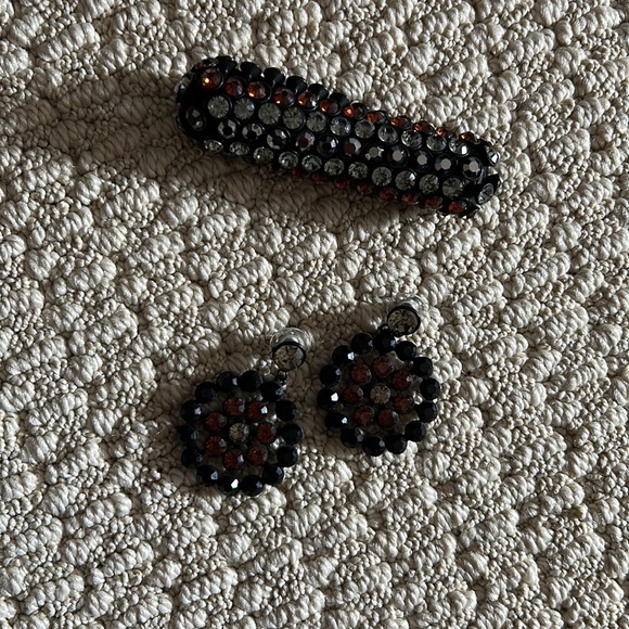 Costume Jewelry Earrings and Bracelet Set - Picture 6 of 6